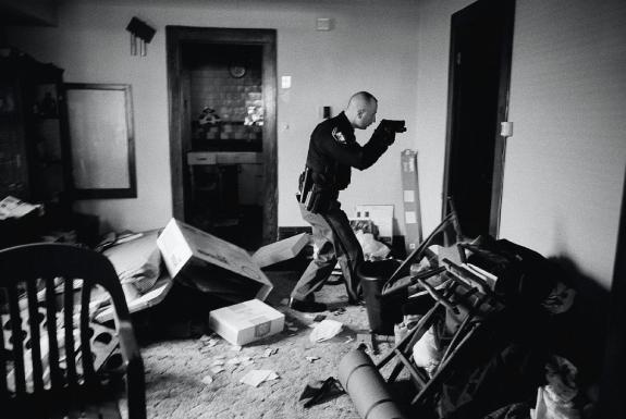 Saisies de vies : photographies d’Anthony Suau sur les victimes des Subprimes
