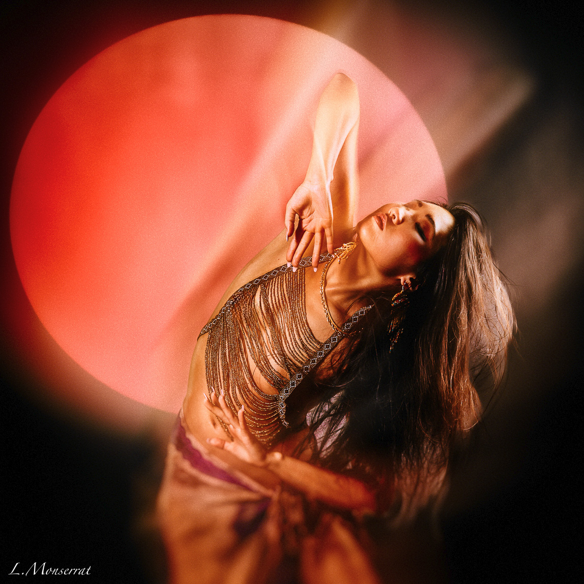 Minh-Ly, la lune rouge